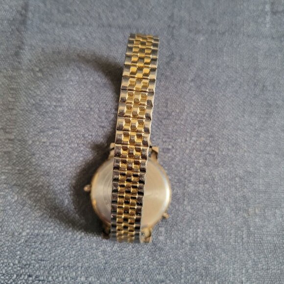 Timex Indiglo Mens Quartz Watch With Two-Tone Stainless Steel Bracelet - Picture 3 of 5